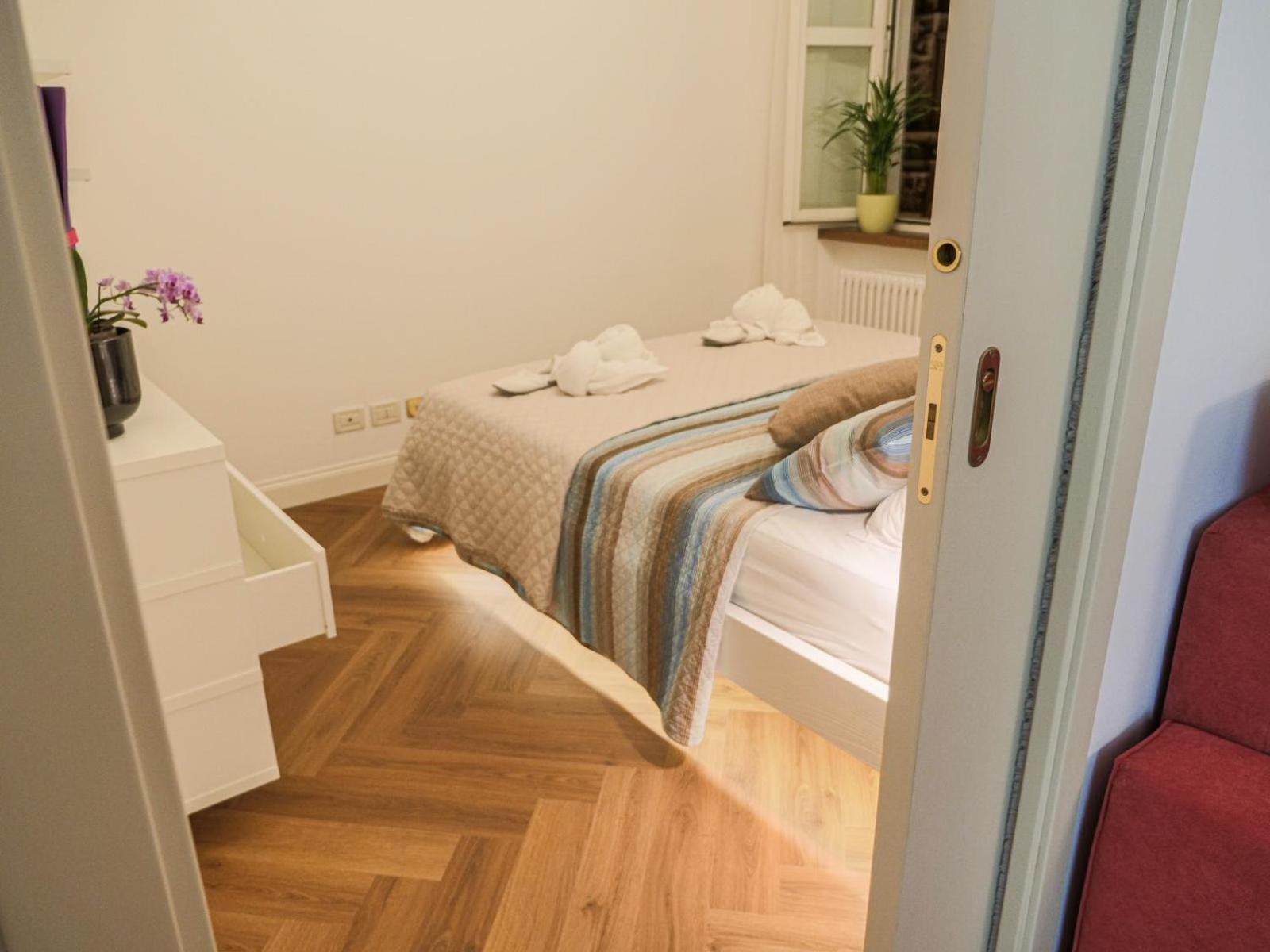 Casa Vacanze Trieste - Vista Piazza Unita Luaran gambar